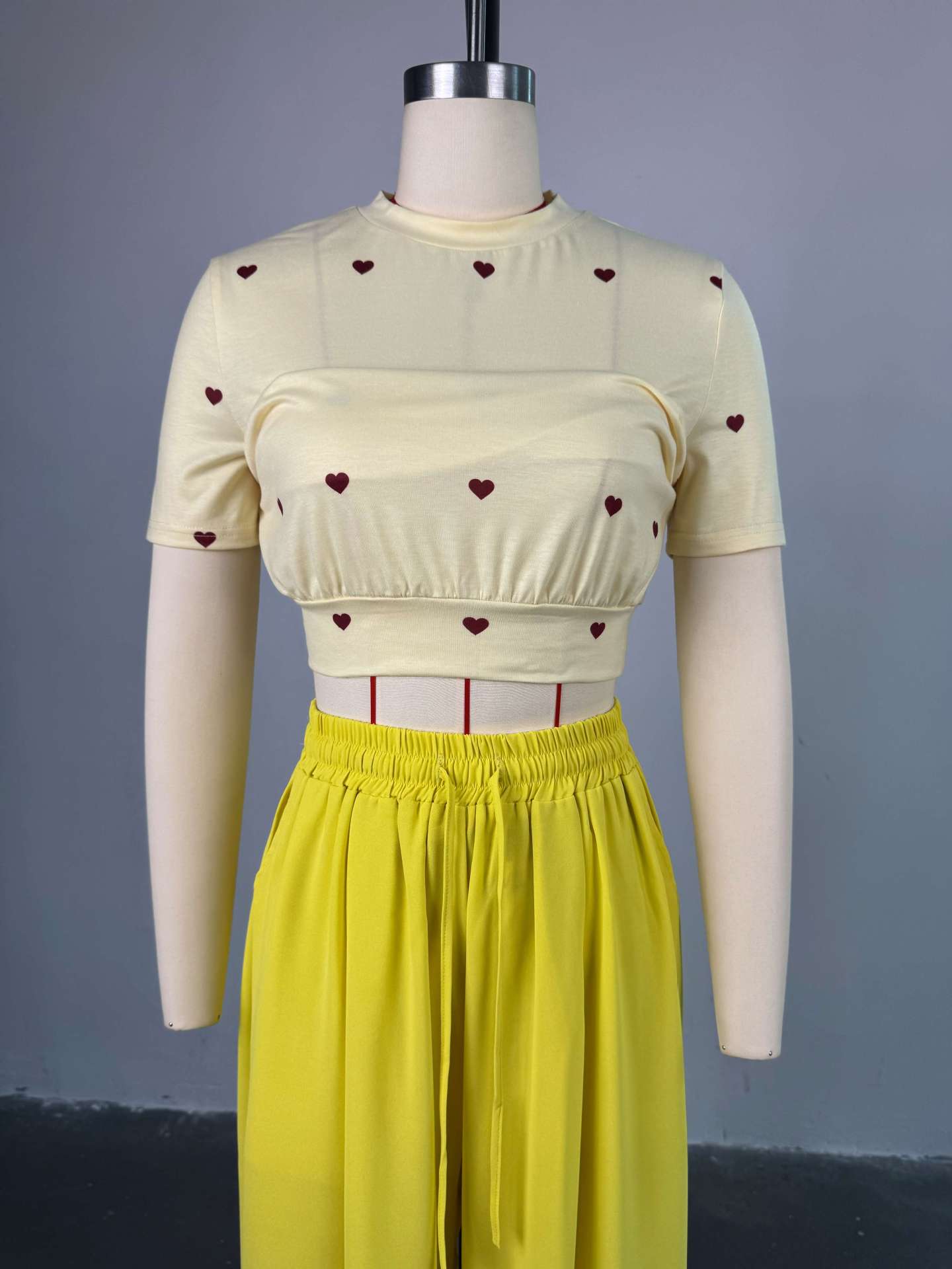 Women's Summer Sweet & Trendy Round Neck Heart Print Short Sleeve Top & Wide-Leg Pants Set