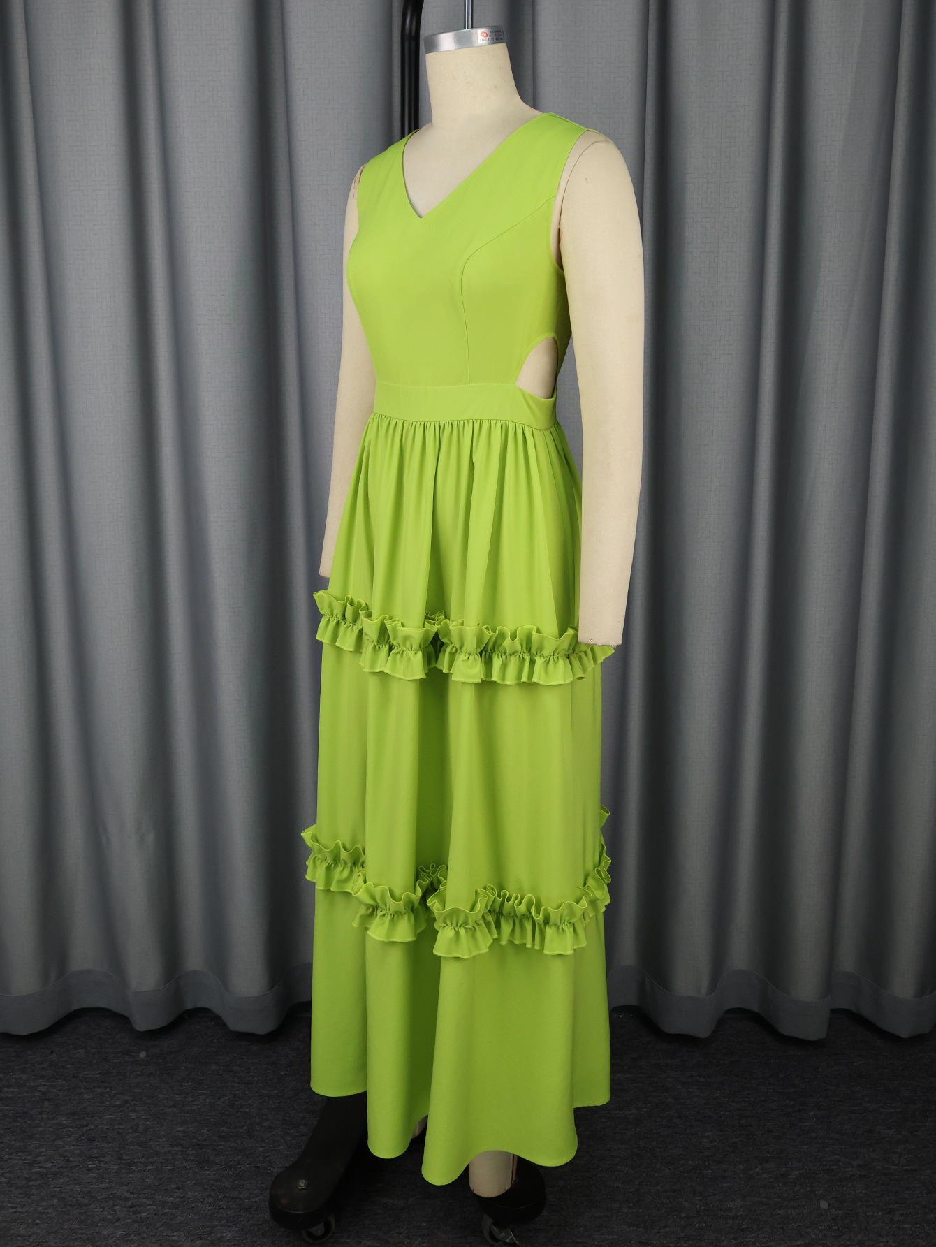 Side Cut-Out Sexy V-Neck Party Dress Ruffled A-Line Formal Gown