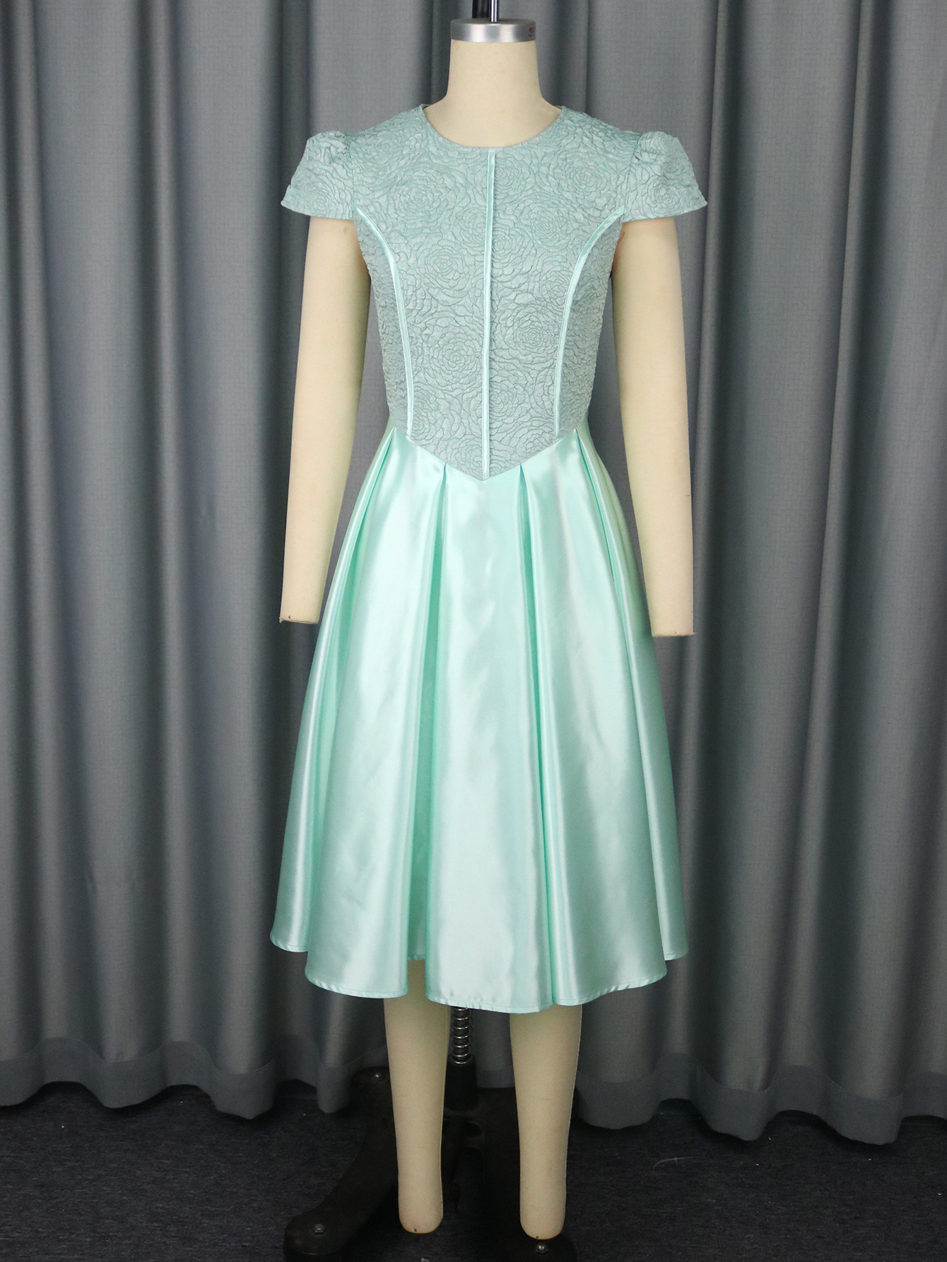 Summer Round Neck Rose Jacquard Bridesmaid Dress Bow Lace-Up Elegant Party Gown