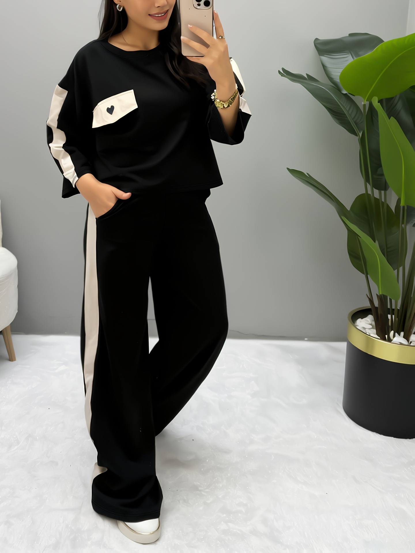 Women Casual Short-Sleeve Round Neck Top and Contrast Color Patchwork Two-Piece Pants