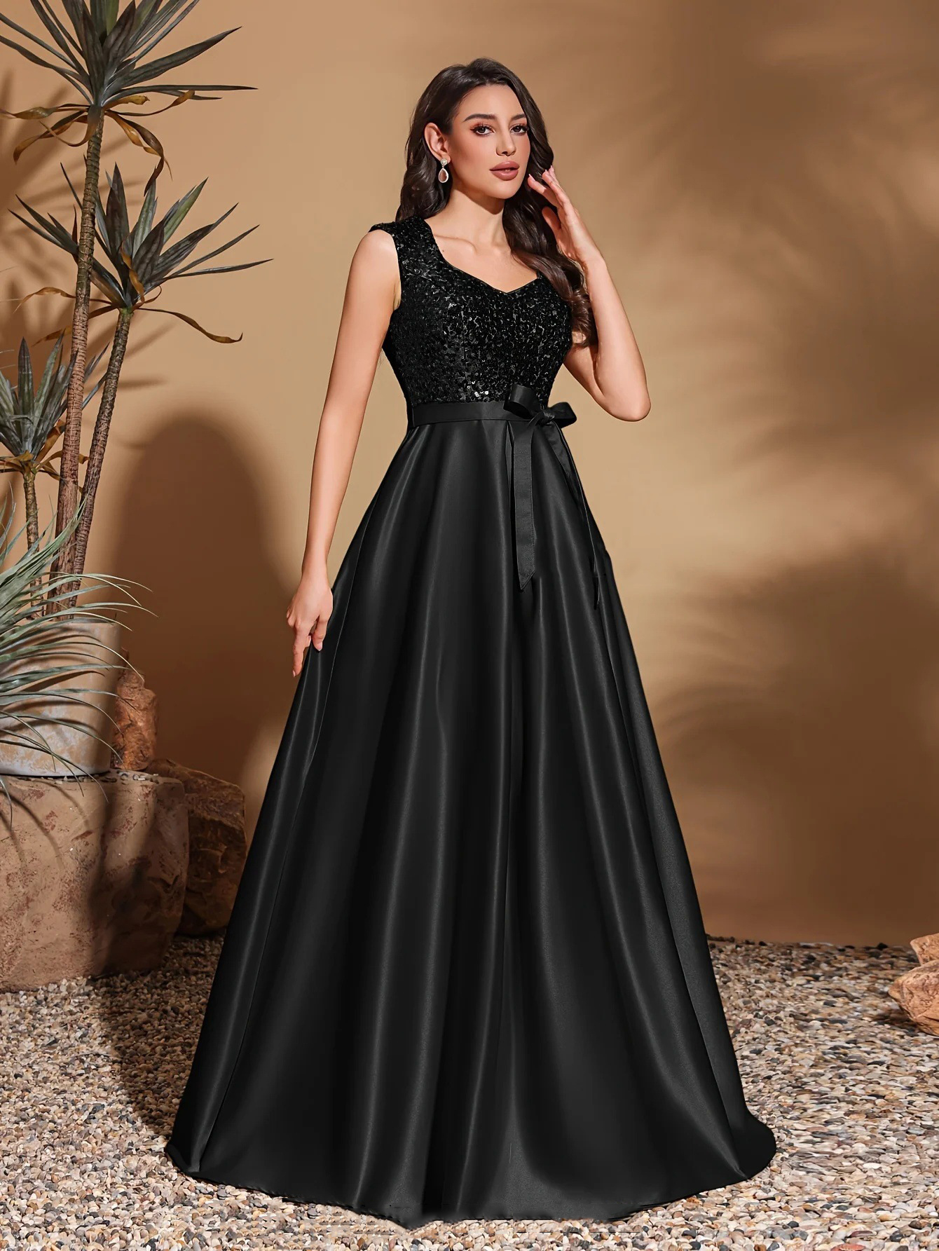 Women Elegant Black Sequined V-Neck Party Mermaid Bridesmaid Evening Dress(Processing time need 3-6 days)