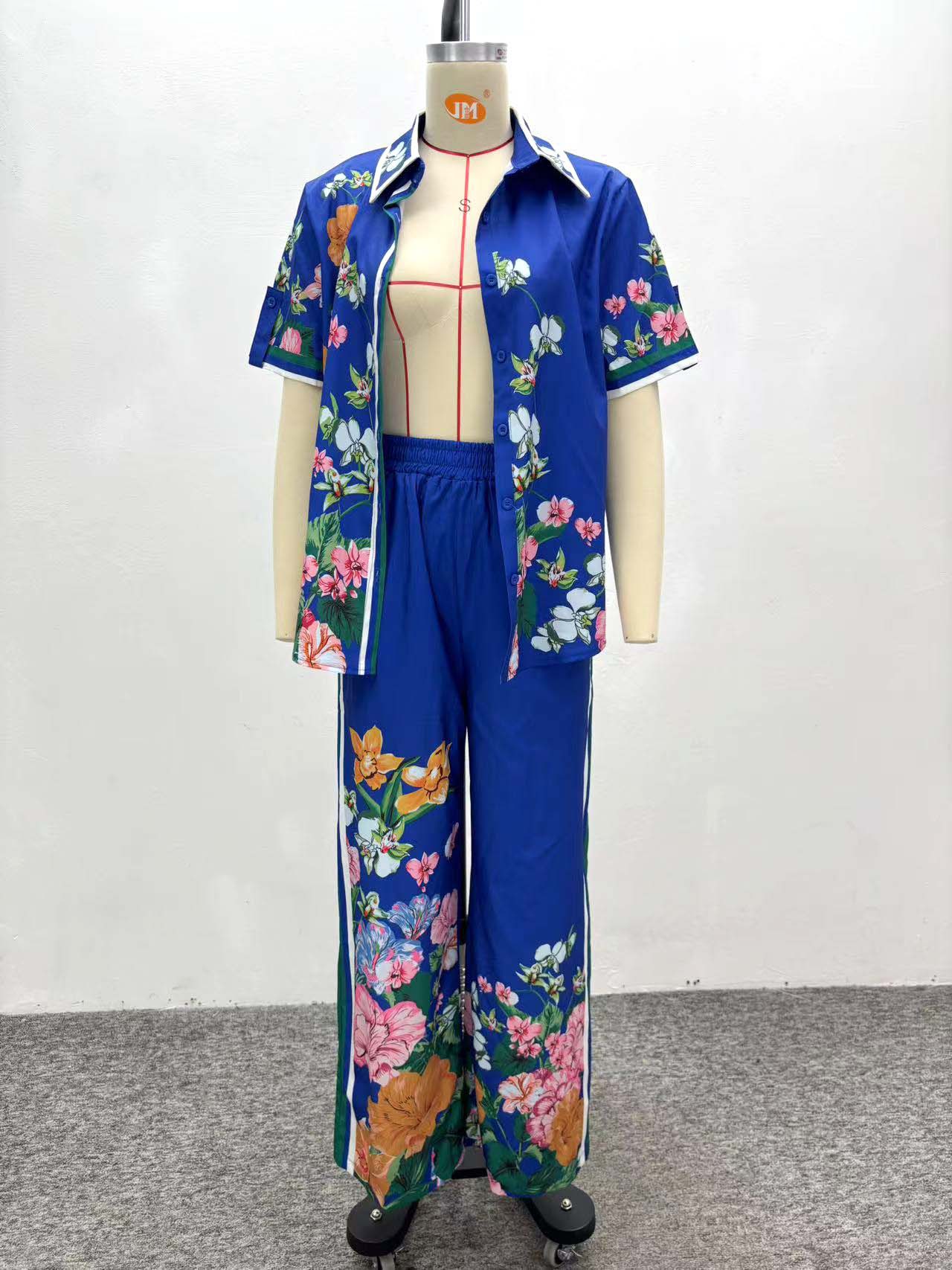 Plus-size African Women short-sleeved Turndown Collar Printed Cardigan Shirt and Casual Pants Two-Piece Set