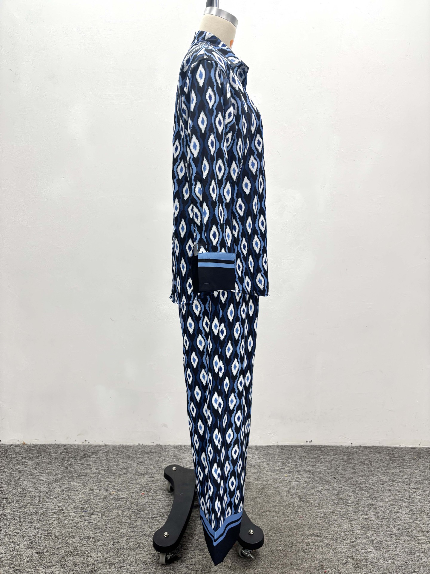 Women casual printed long-sleeved turndown collar shirt and two-piece pants set