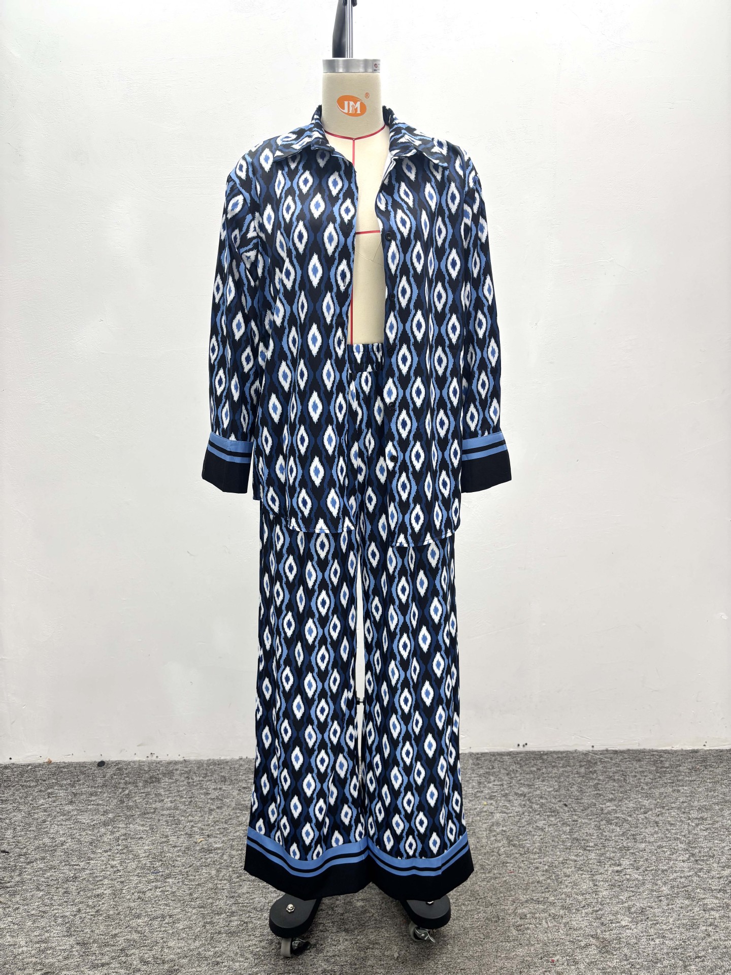 Women casual printed long-sleeved turndown collar shirt and two-piece pants set