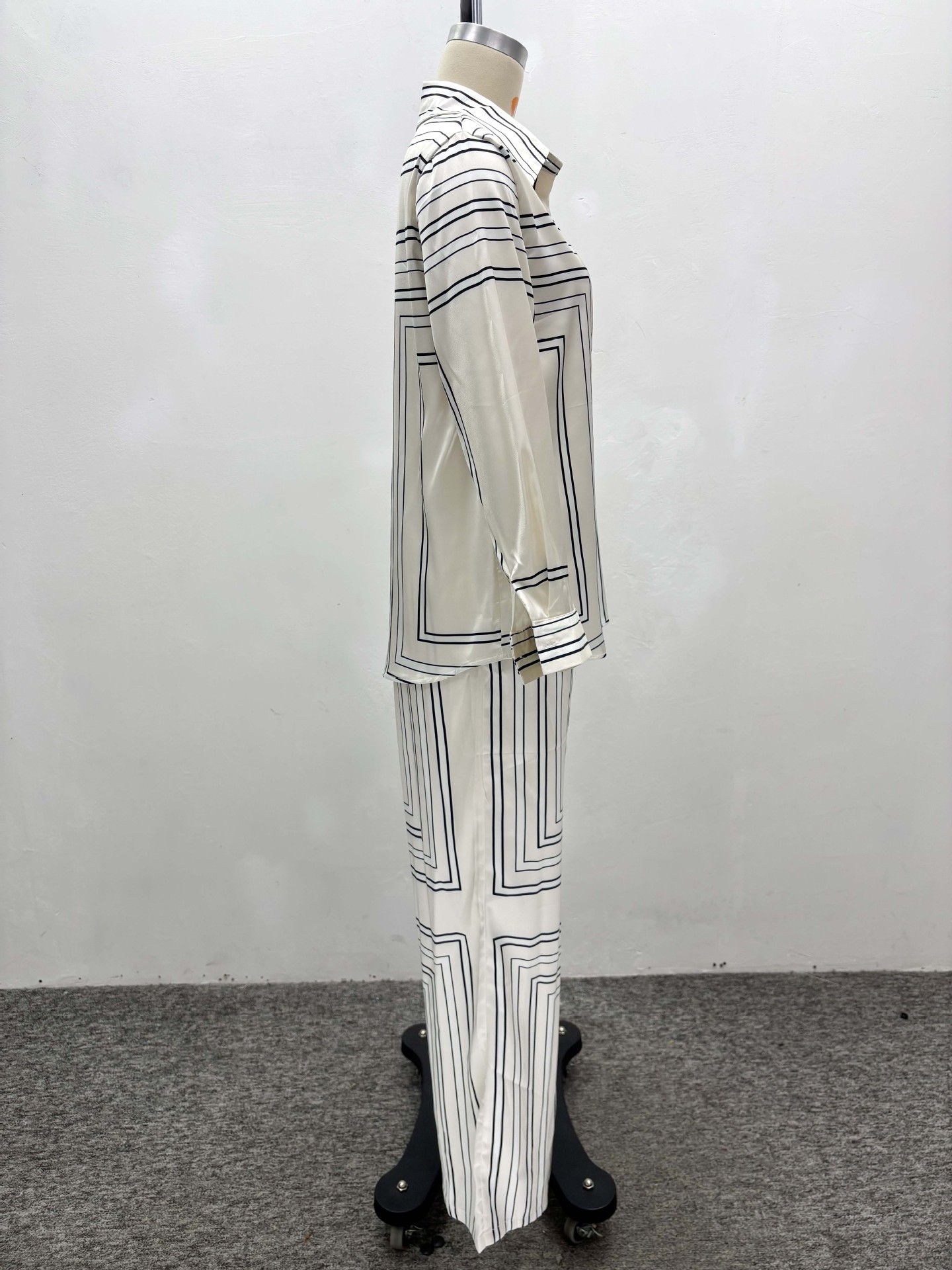 Plus-size African Women long-sleeved turndown collar striped shirt and two-piece pants set