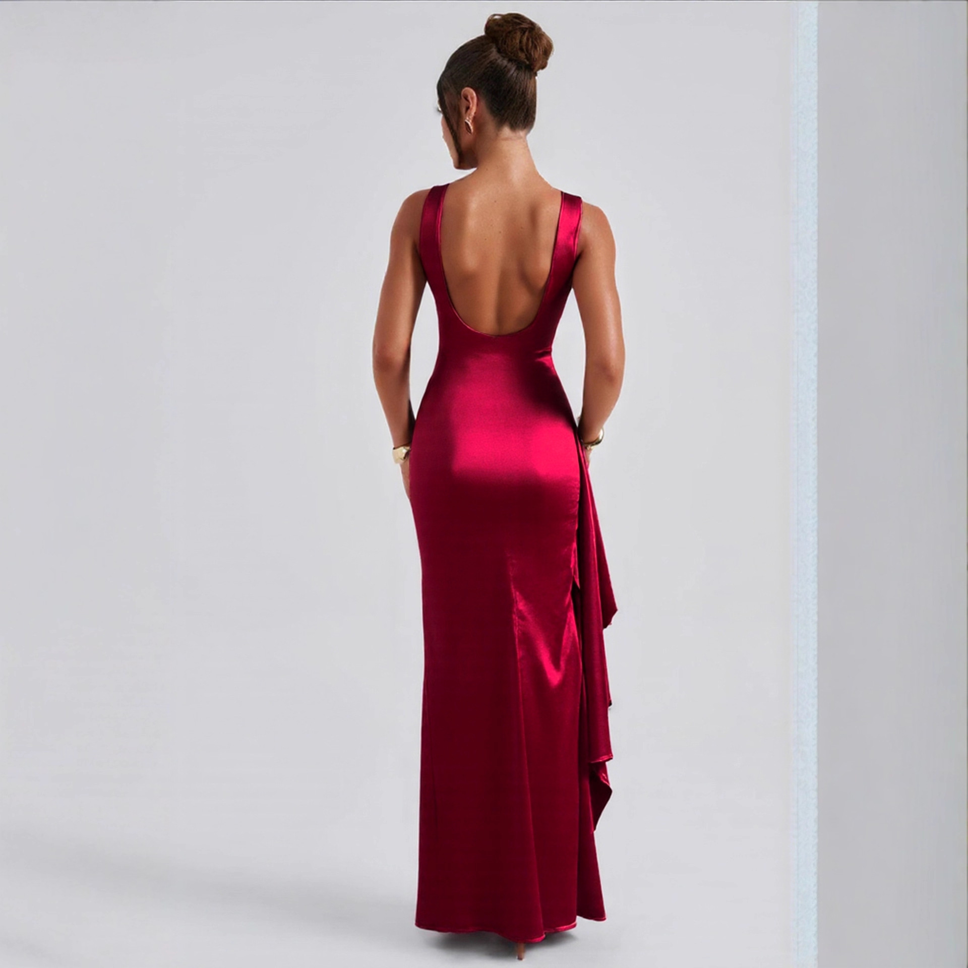 Women backless round-neck sleeveless slit dress
