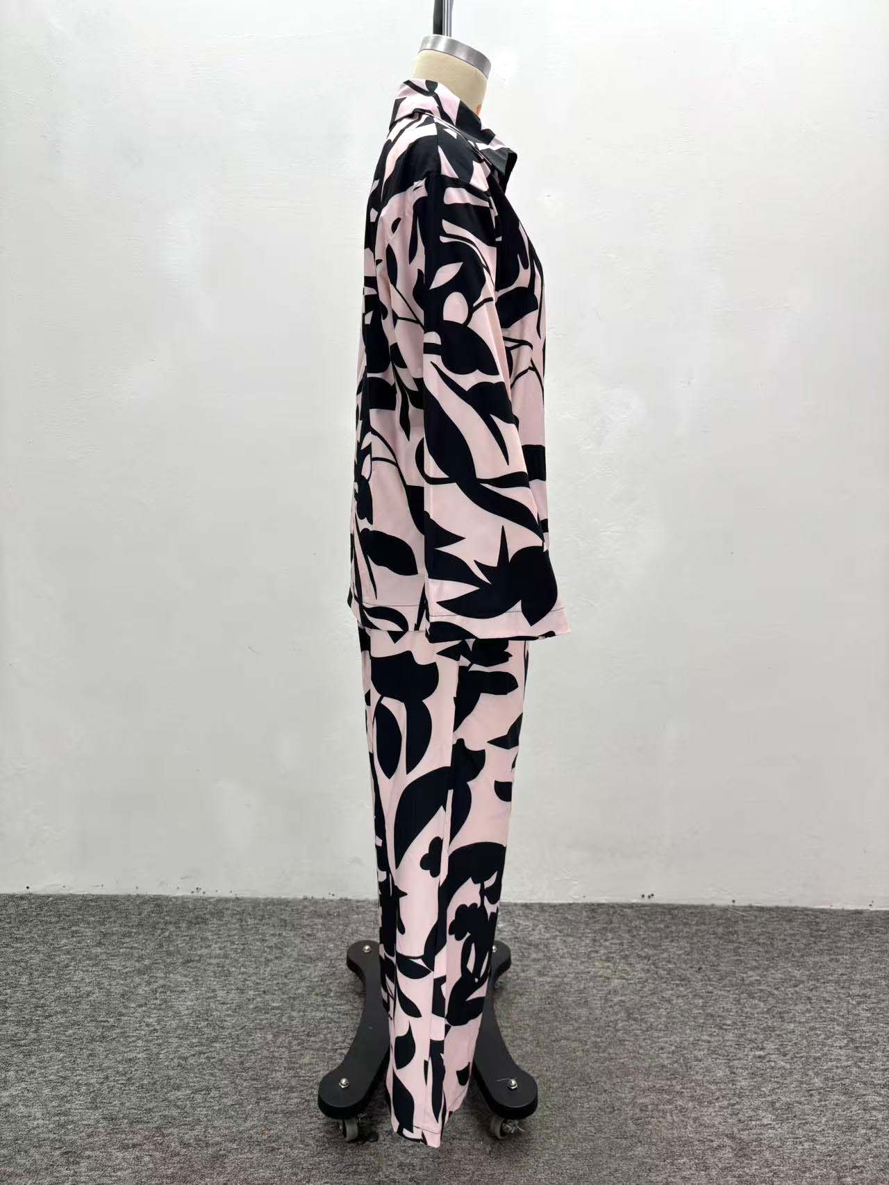 Plus-Size Women Long-Sleeved Turndown Collar Print Cardigan Shirt and African Casual Wide-Leg Pants Two-Piece Set