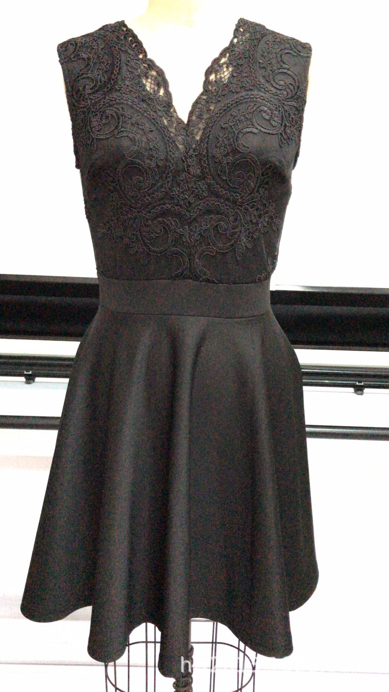 Women's V-Neck Mesh Embroidered Pleated Sexy Mini Dress