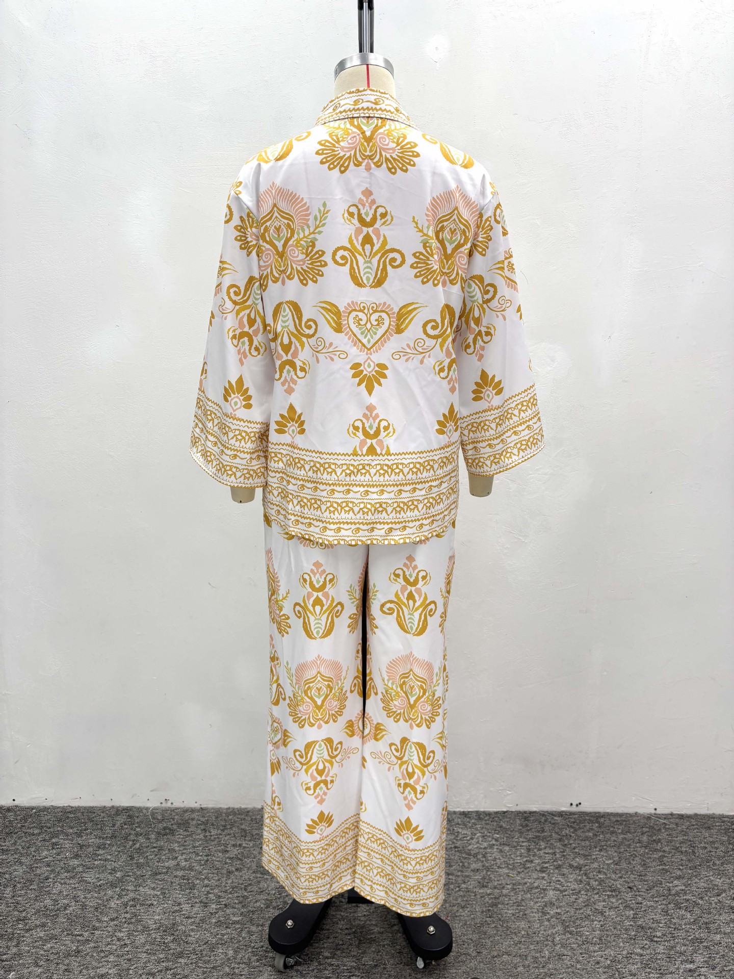 Plus-size African Women long-sleeved turndown collar printed shirt and wide-leg pants two-piece set