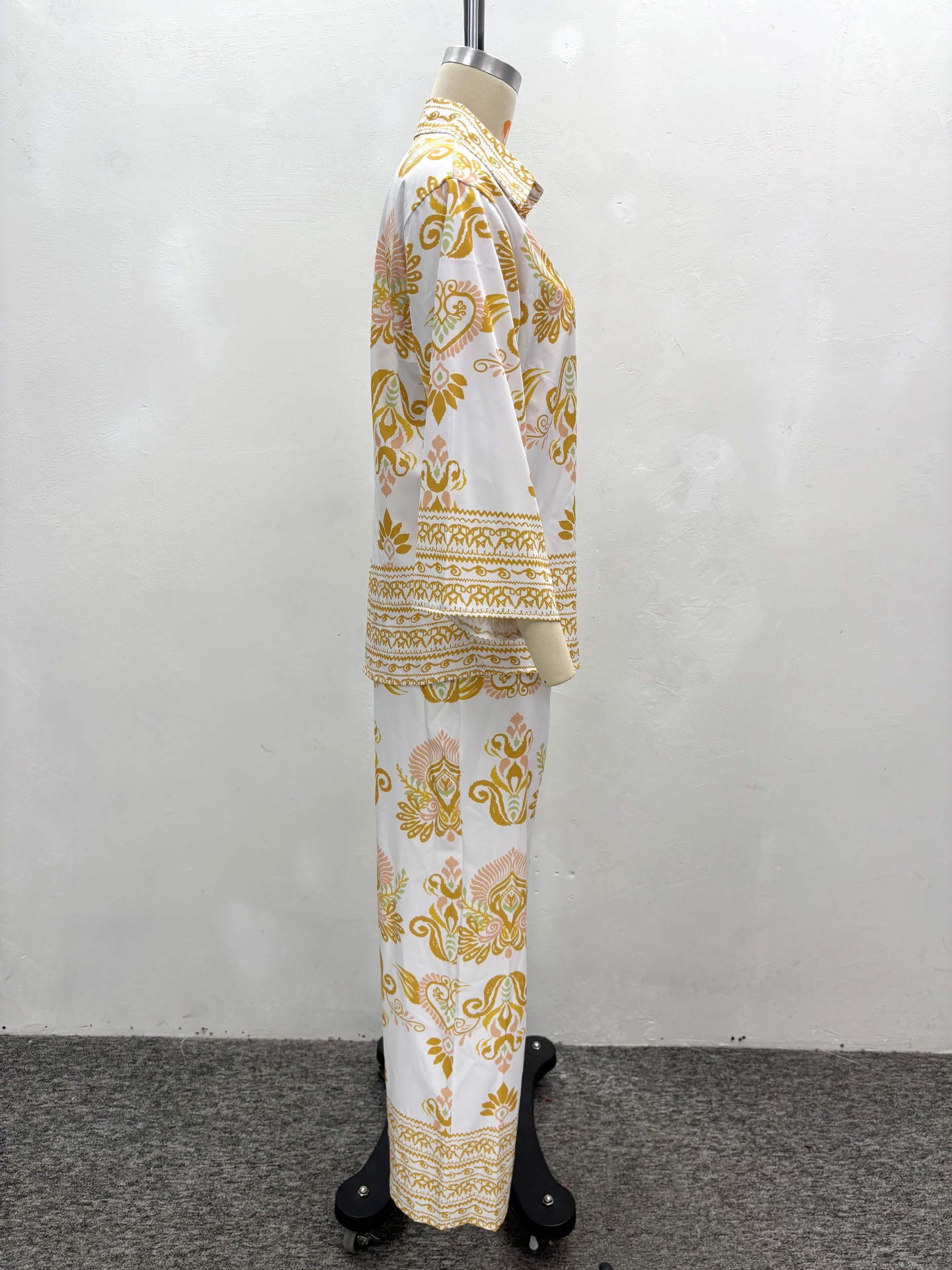 Plus-size African Women long-sleeved turndown collar printed shirt and wide-leg pants two-piece set