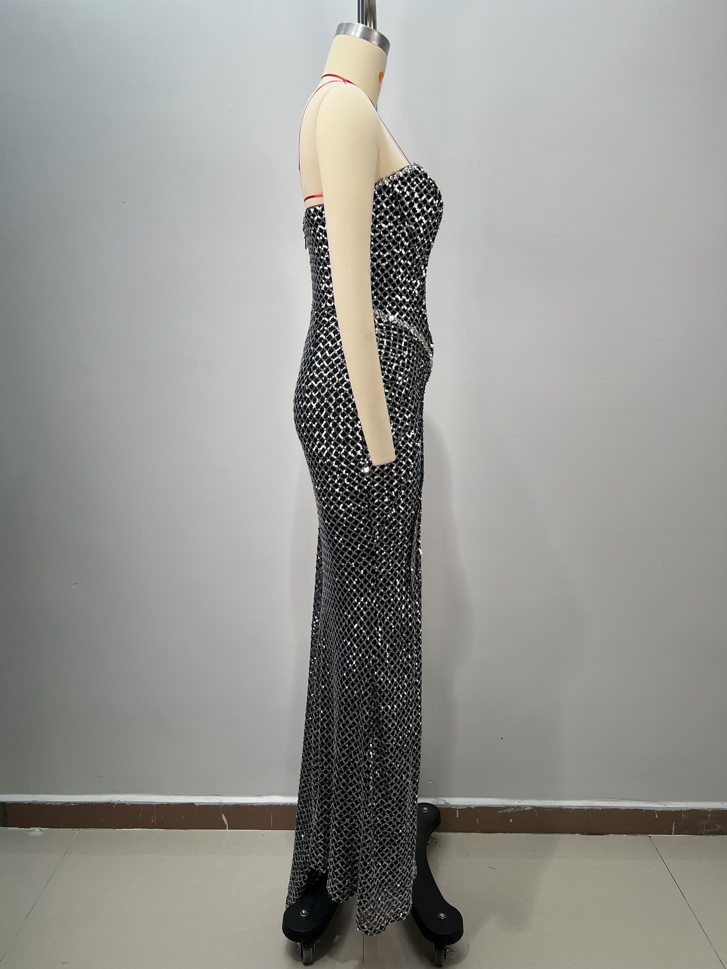 Women Black Bandage Strapless Sequined Fishtail Evening Dress with Rhinestones
