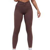 Women contrasting backless sports vest and yoga culottes