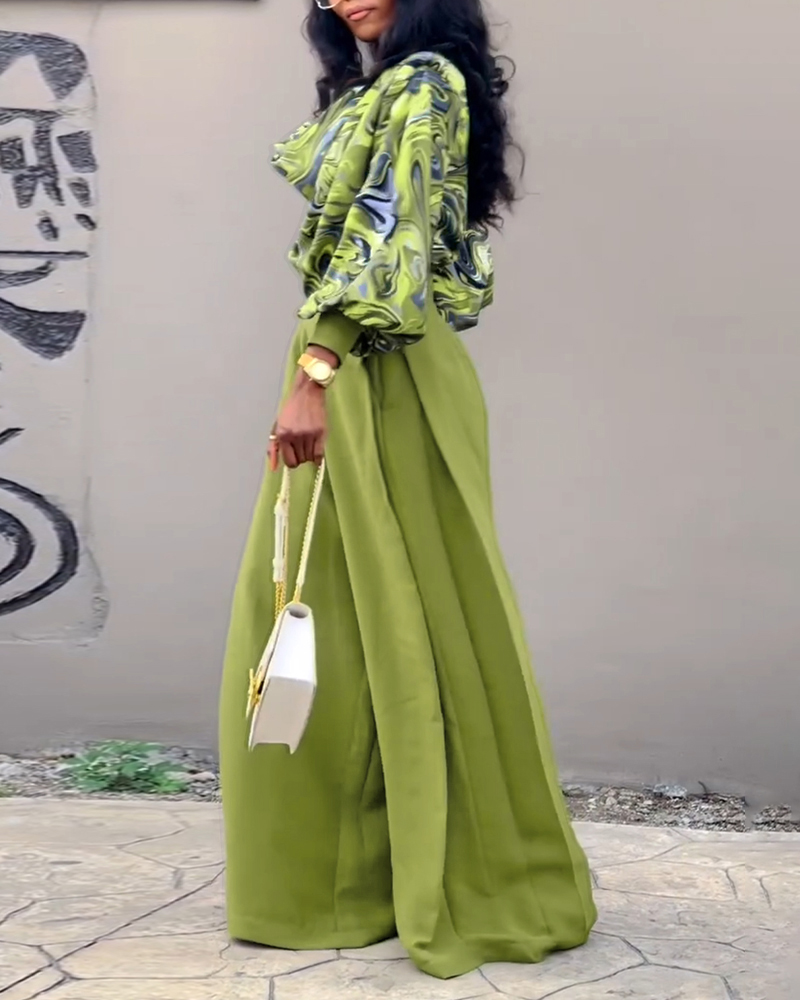 Women Green Printed Long-Sleeved Swing-Neck Top and Pleated Wide-Leg Bell Bottom Pant Two-Piece Set