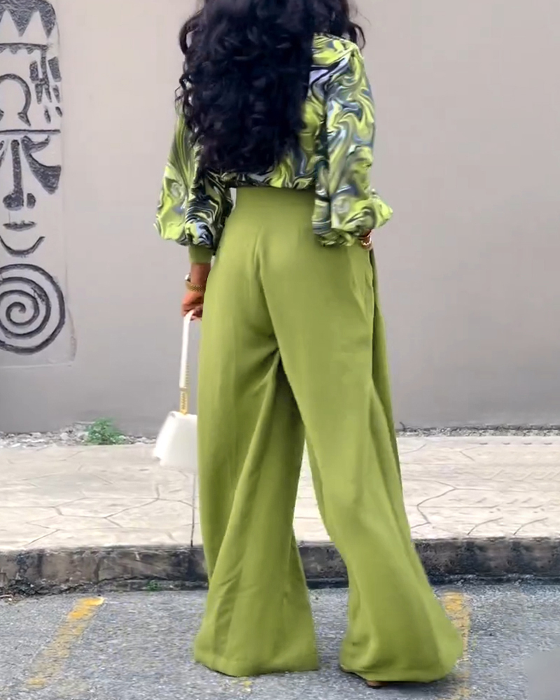 Women Green Printed Long-Sleeved Swing-Neck Top and Pleated Wide-Leg Bell Bottom Pant Two-Piece Set