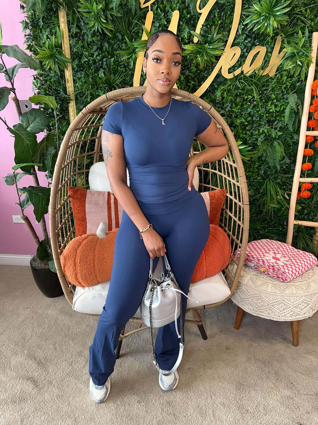 Women's Fashion Solid Color Slim Sexy Yoga Stretch Short Sleeve Top and Pants Set