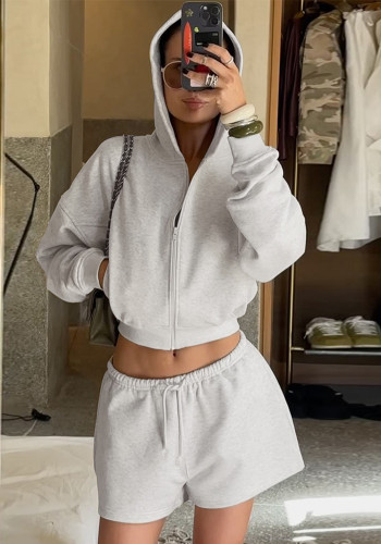 Women's American Style Slim Waist Cropped Hooded Top Cargo Shorts Two-Piece Set