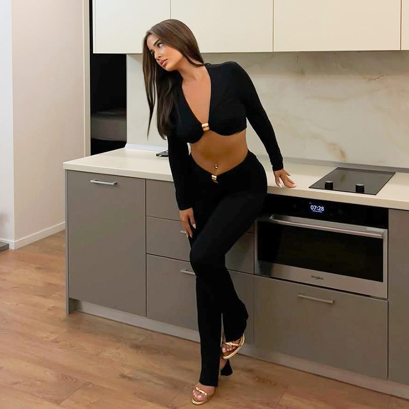 Women Autumn/Winter V-Neck Metal Butterfly Button Patchwork Hollow-Out Crop Top and Gathered Pant Two-Piece Set