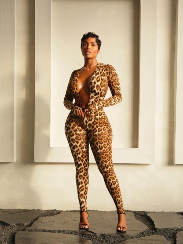 Fashion Sexy Tight Fitting  Long Sleeve Solid Color One-Piece Jumpsuit