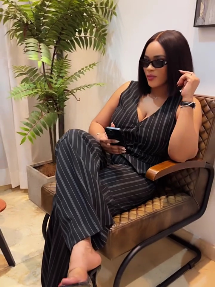 Women's V-Neck Fashion Striped Button Vest Pants African Two Piece Set