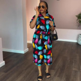 Plus Size Women Casual Print V-Neck Shirt and Capri Pants Two-Piece Set