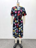 Plus Size Women Casual Print V-Neck Shirt and Capri Pants Two-Piece Set