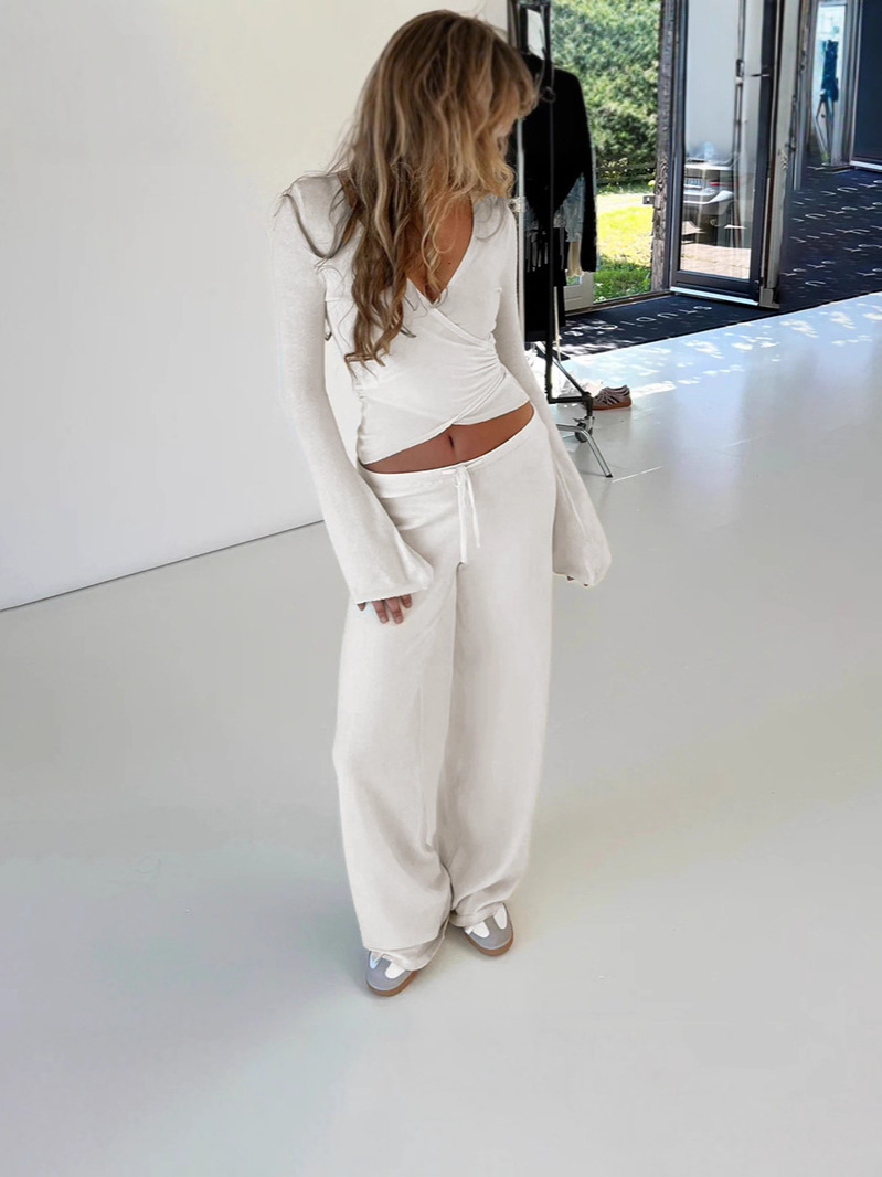 Women's Autumn Solid Color Fleece Bell Sleeve V-Neck Long Sleeve Top Drawstring Straight Leg Pants Set