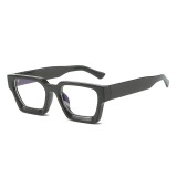 Women square frame sunglasses