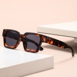 Women square frame sunglasses