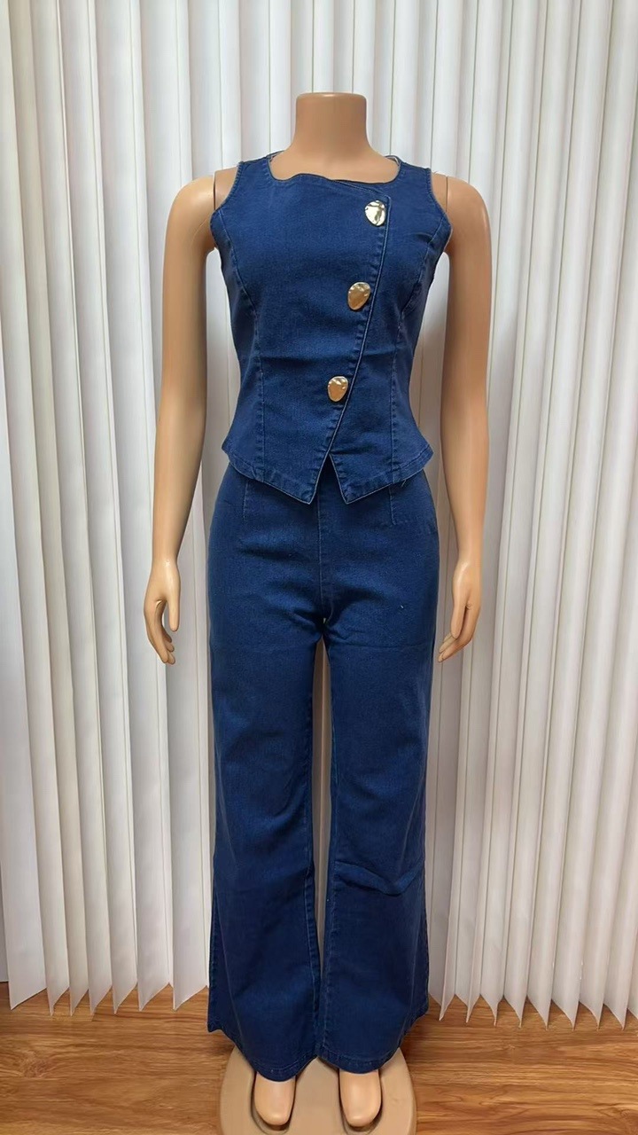 Women's Fashion Metallic Pin Embellished Sleeveless Vest Denim Pants Set