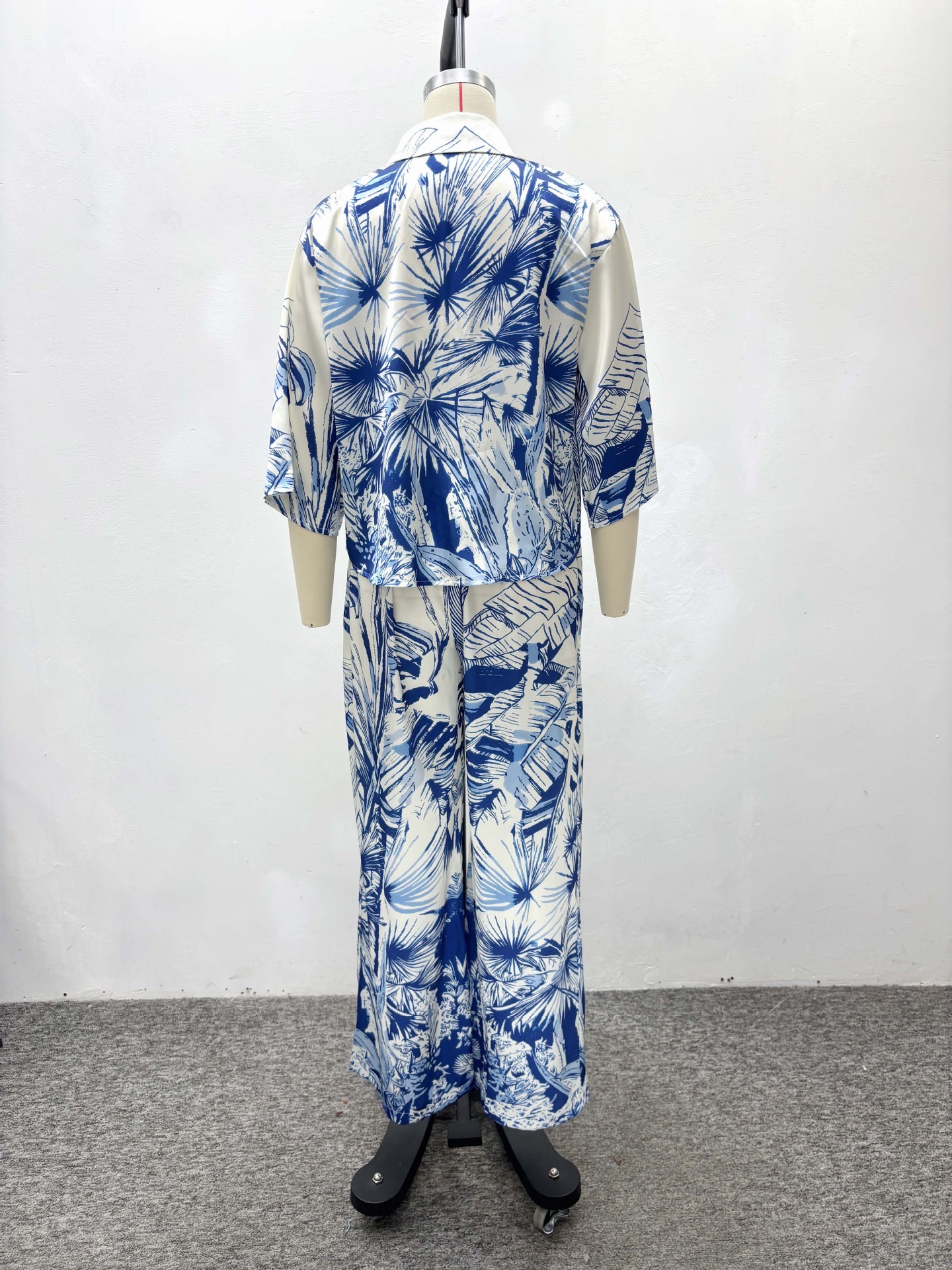 Plus Size Women's African Casual Slim Fit Chic Elegant Turndown Collar Printed Shirt Pants Two-Piece Set