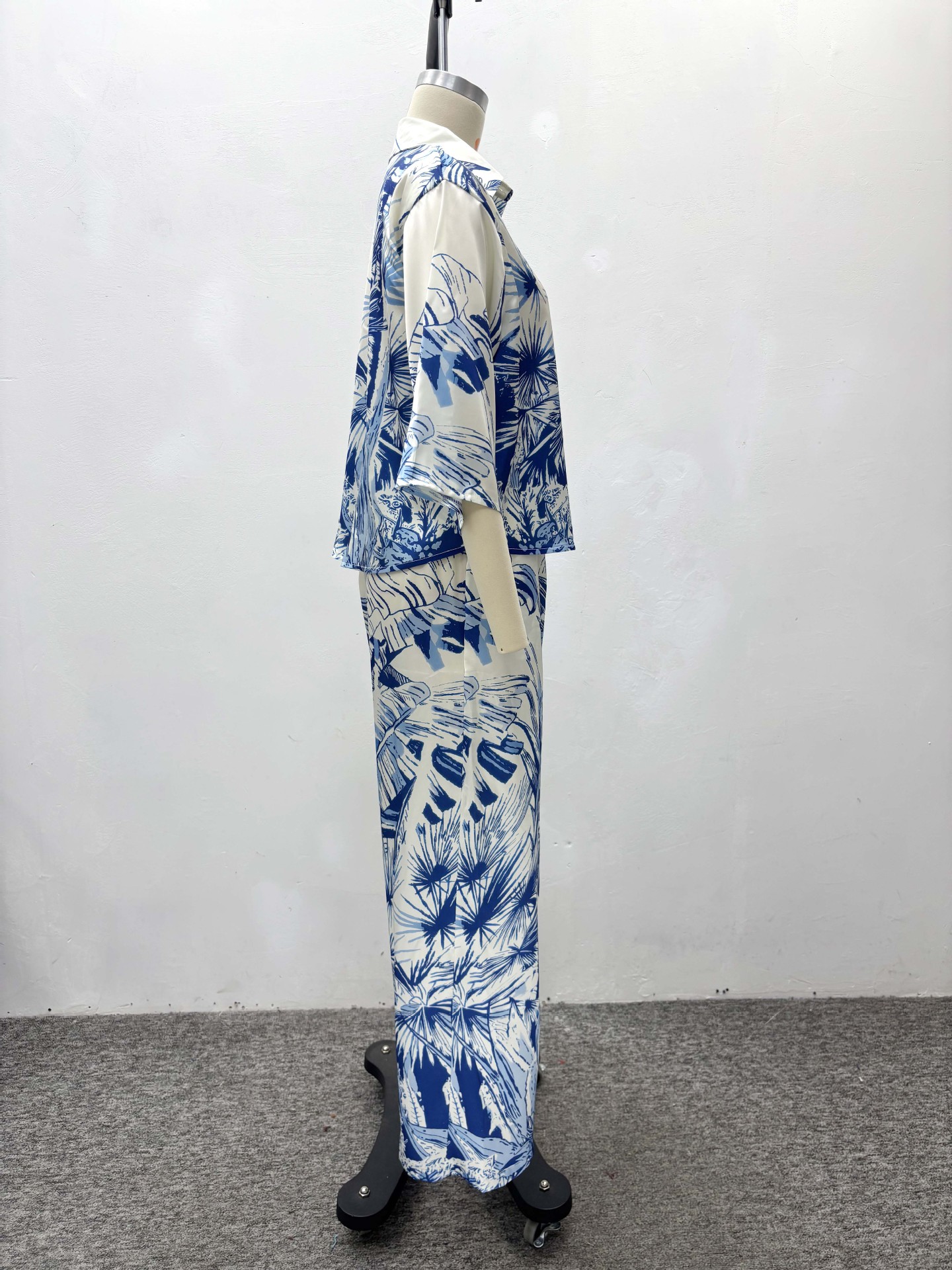 Plus Size Women's African Casual Slim Fit Chic Elegant Turndown Collar Printed Shirt Pants Two-Piece Set