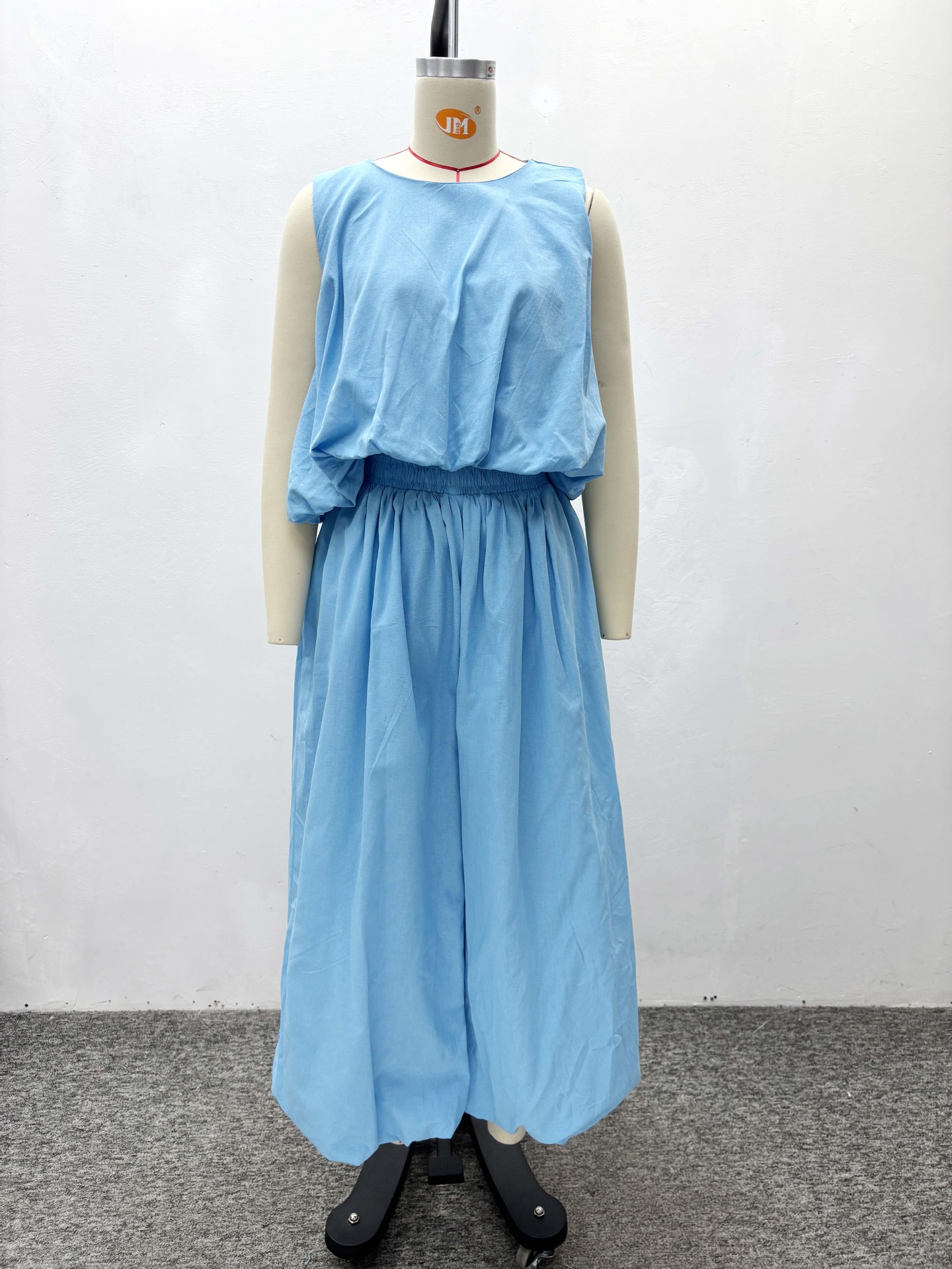 Sleeveless Loose Slim Waist Crop Top and Wide Leg Pants Plus Size Set