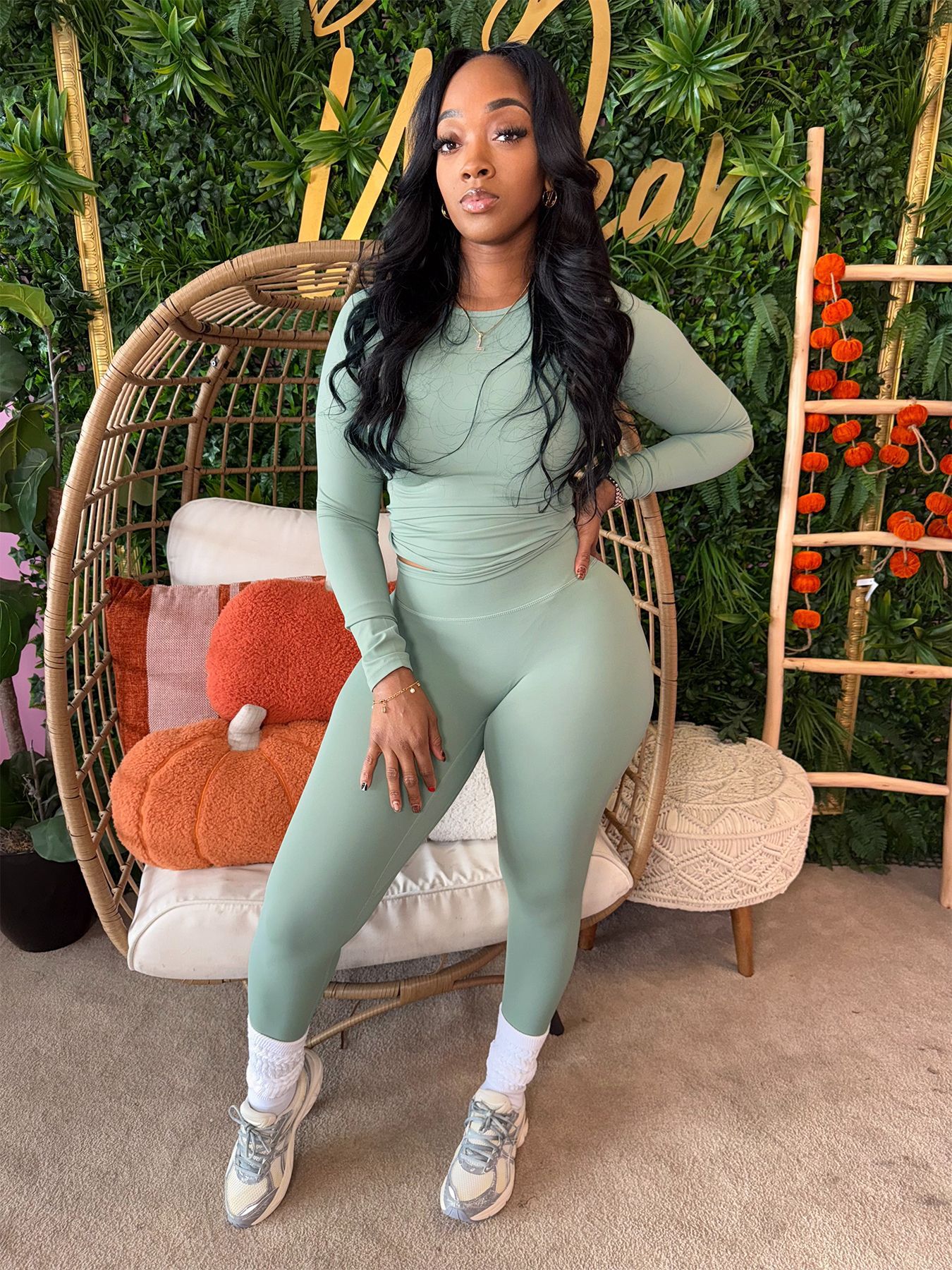 Women Solid Top and Pant Two-Piece Set