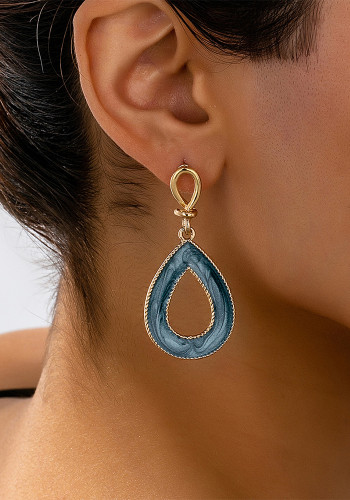 Women hollow teardrop earrings