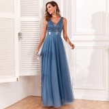 Women Sleeveless V-Neck Tulle Embroidered Evening Dress