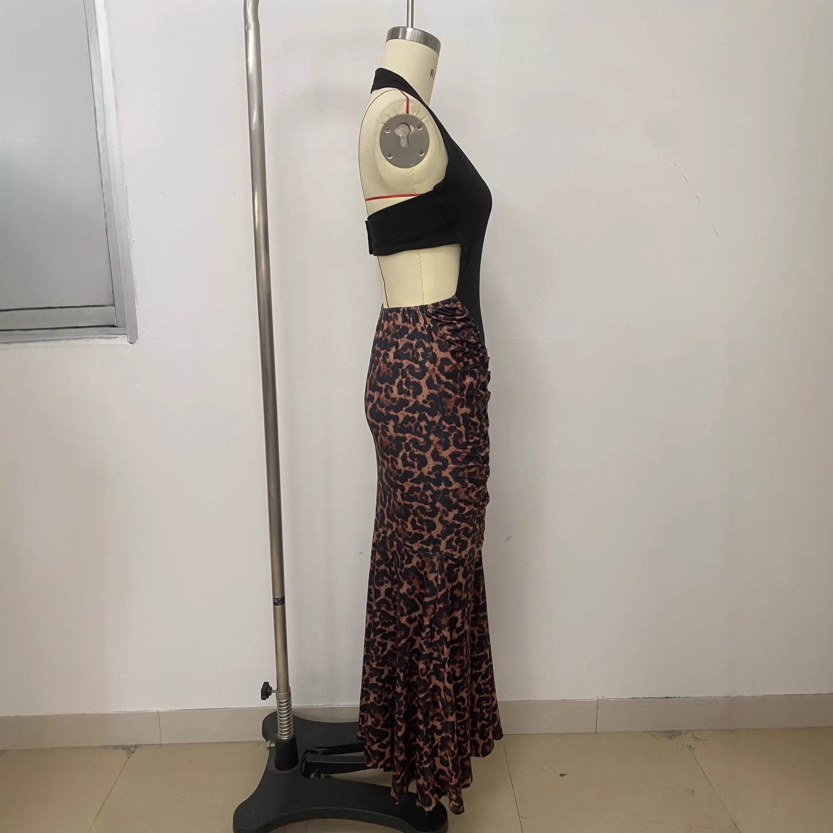 V-Neck Halter Slit Patchwork Leopard Print Hollow-Out Dress
