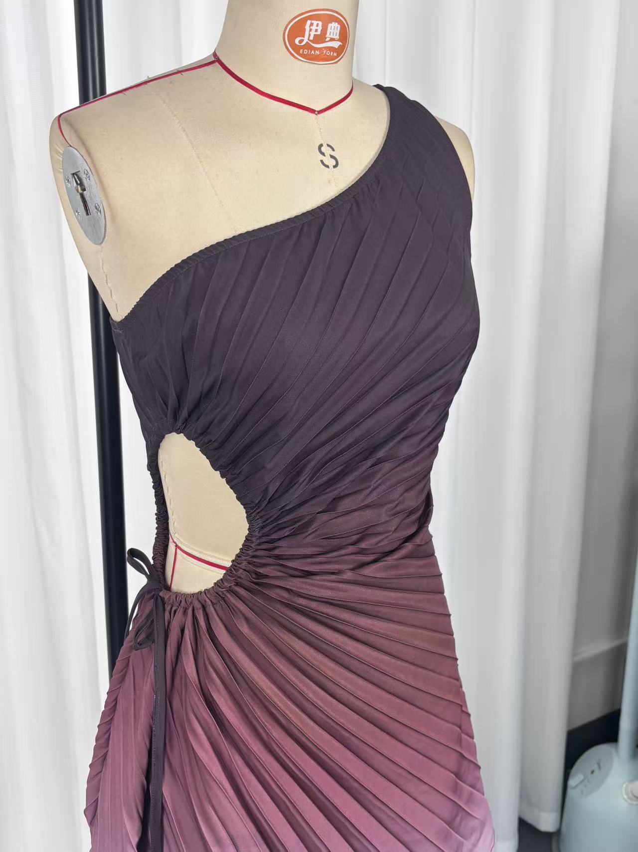 Women Fashion Sexy Solid Sleeveless Slash-Shoulder Cutout Pleated Mini Dress