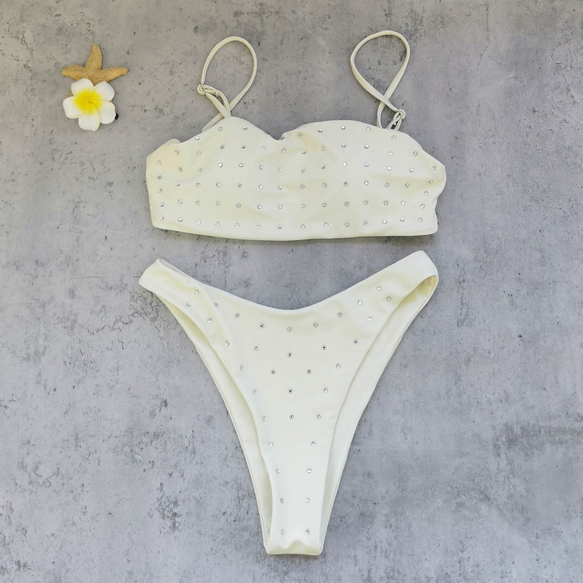 Strapless Two-Piece Bikini Swimsuit for Summer Beach Days