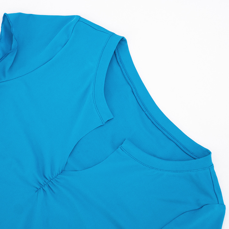 V-Neck Short-Sleeved Crop Top for Summer Outings