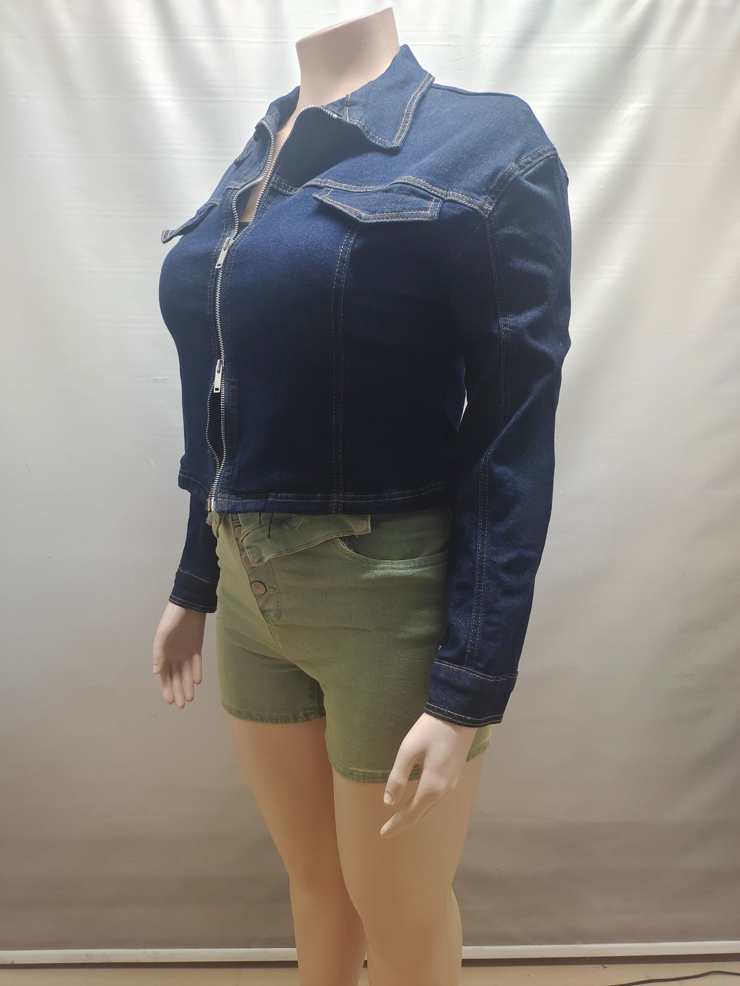 Turndown Collar Long-Sleeve Denim Jacket for Casual Layering