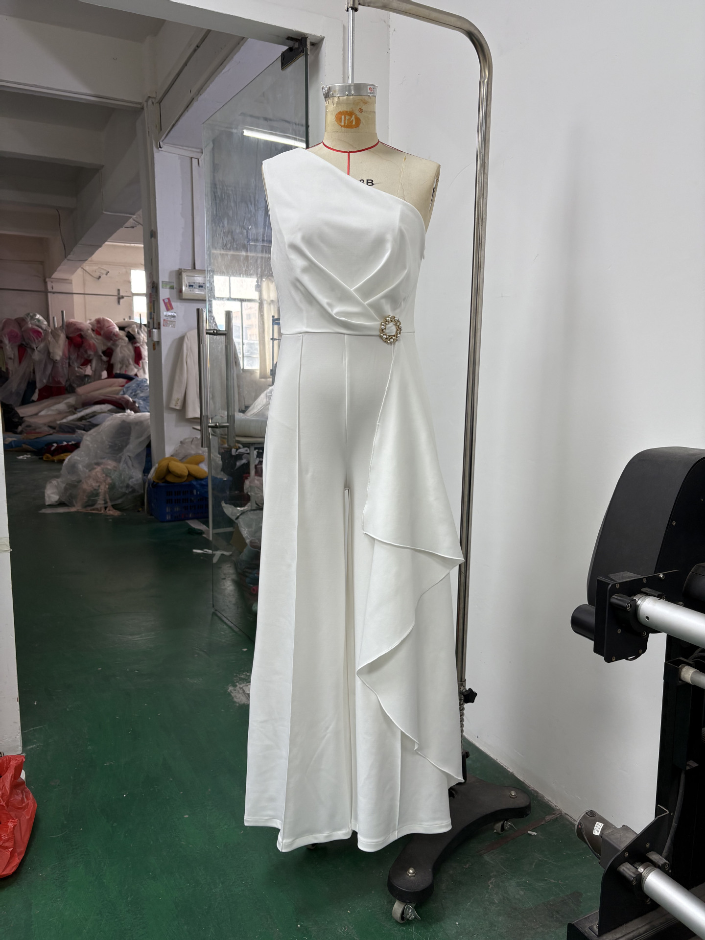 One-Shoulder Jumpsuit for Summer Evening Parties