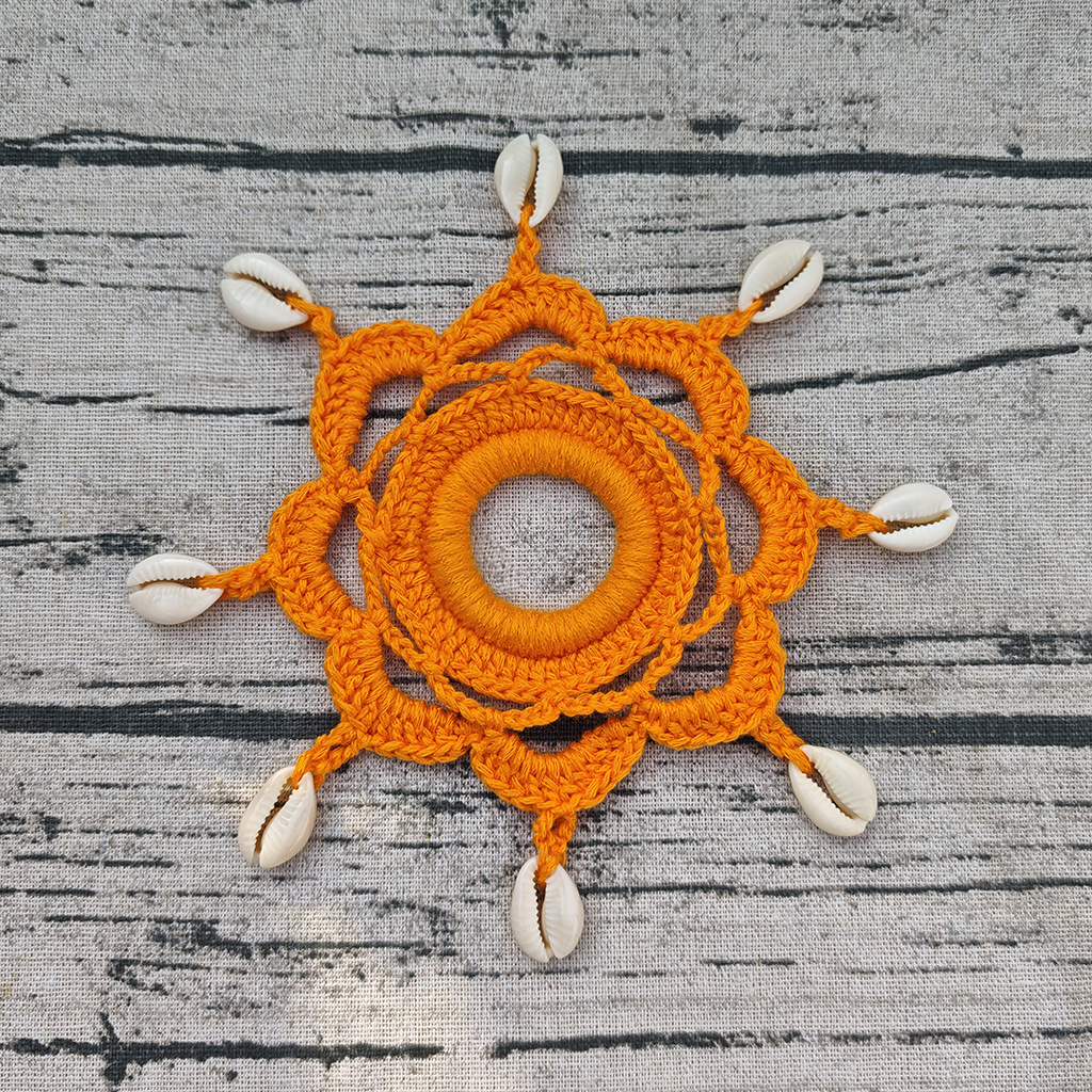 Crochet Shell Bracelet for Summer Beach Holidays