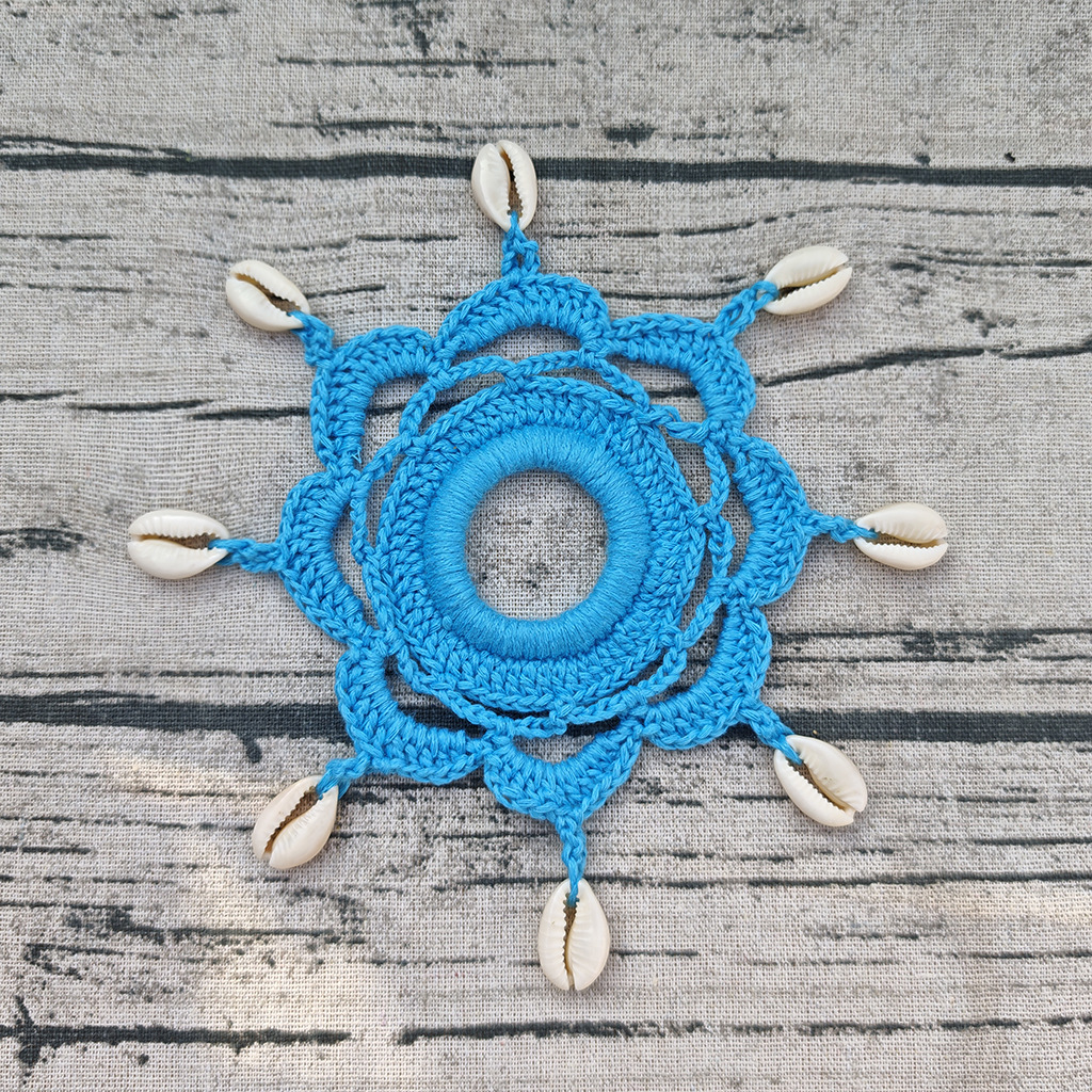 Crochet Shell Bracelet for Summer Beach Holidays