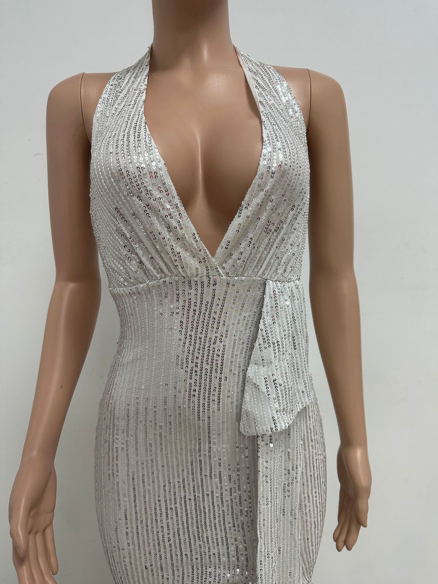 Sleeveless Halter Backless Sequined Dress for Evening Parties