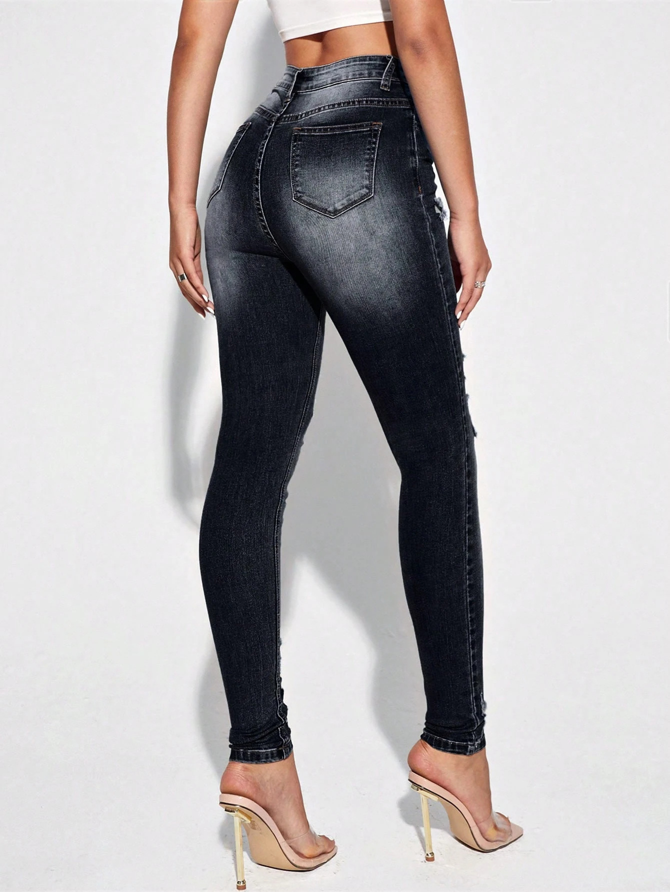 Ripped Denim Jeans for Casual Streetwear