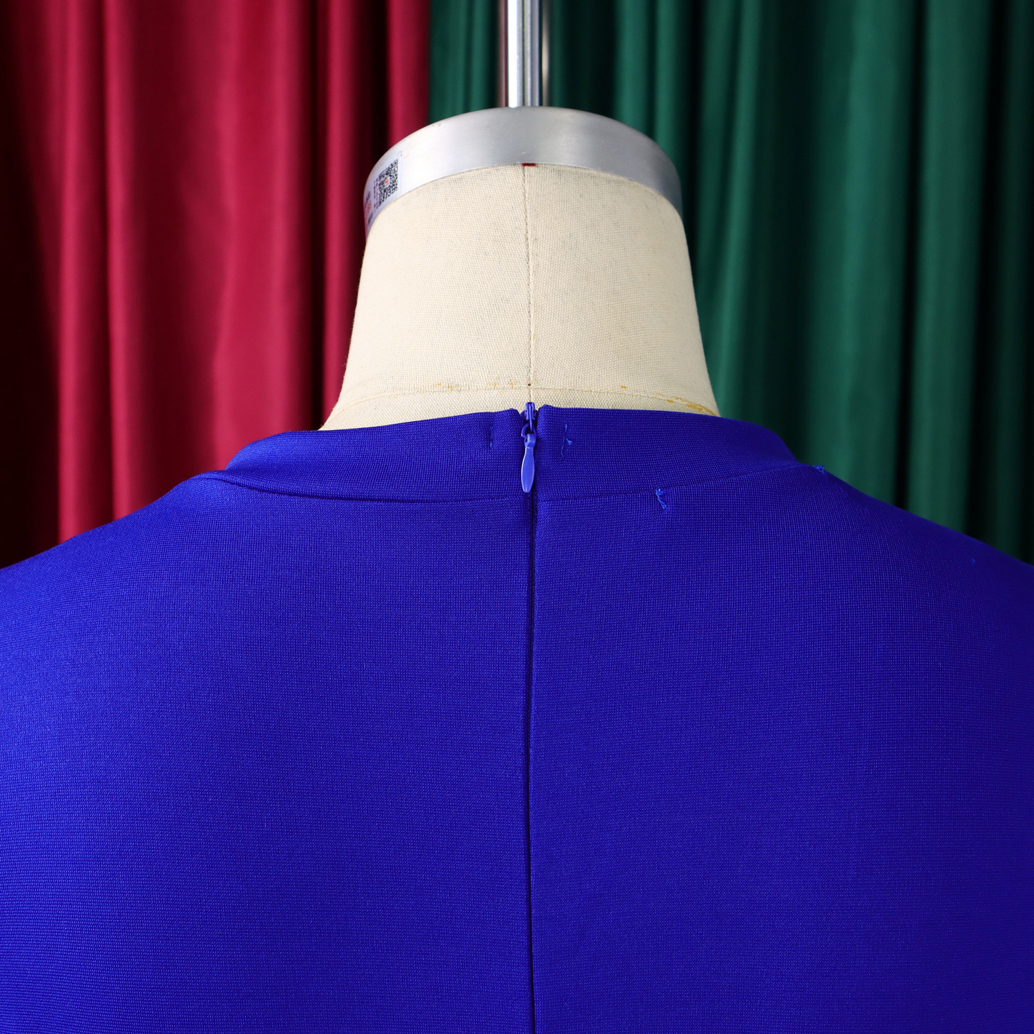 Round Neck Three-Quarter Sleeve Dress for Elegant Events