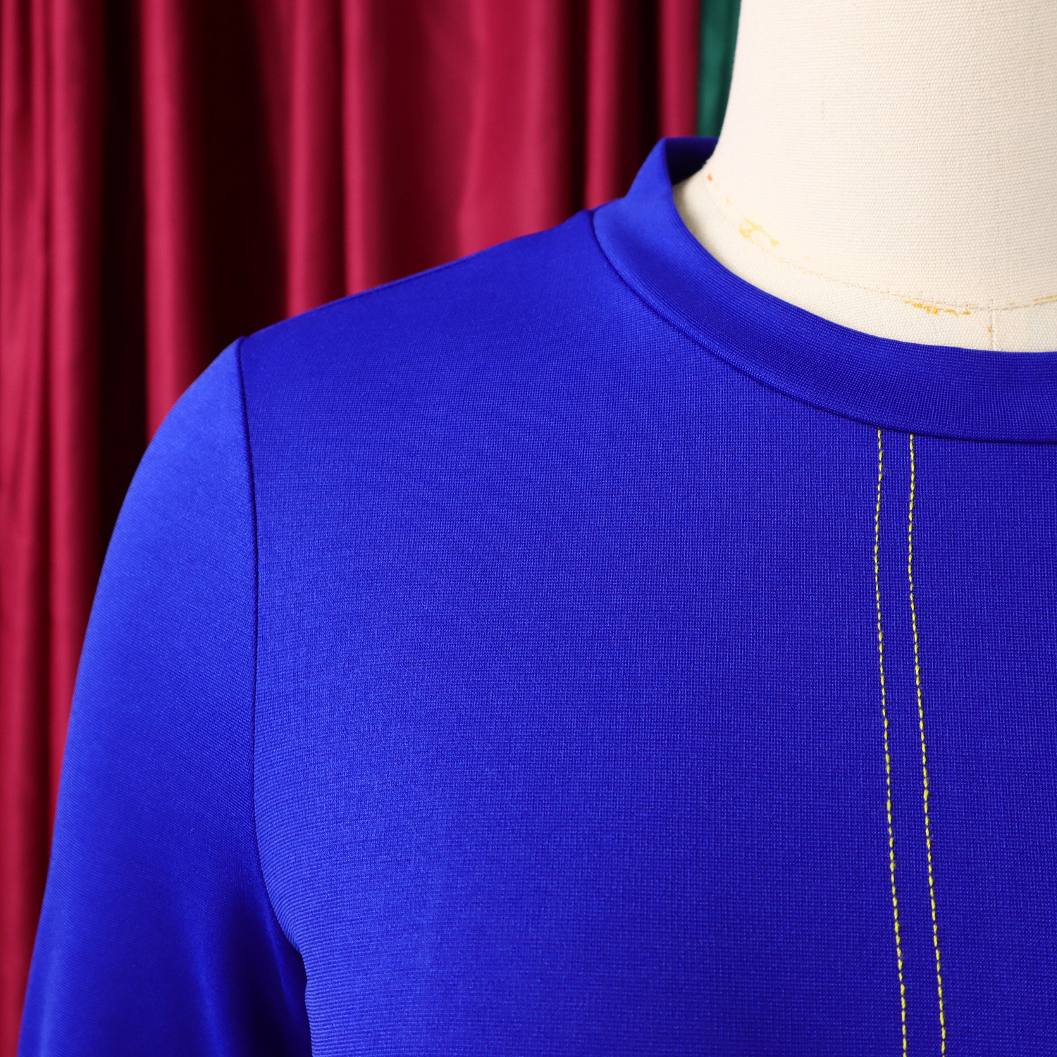 Round Neck Three-Quarter Sleeve Dress for Elegant Events