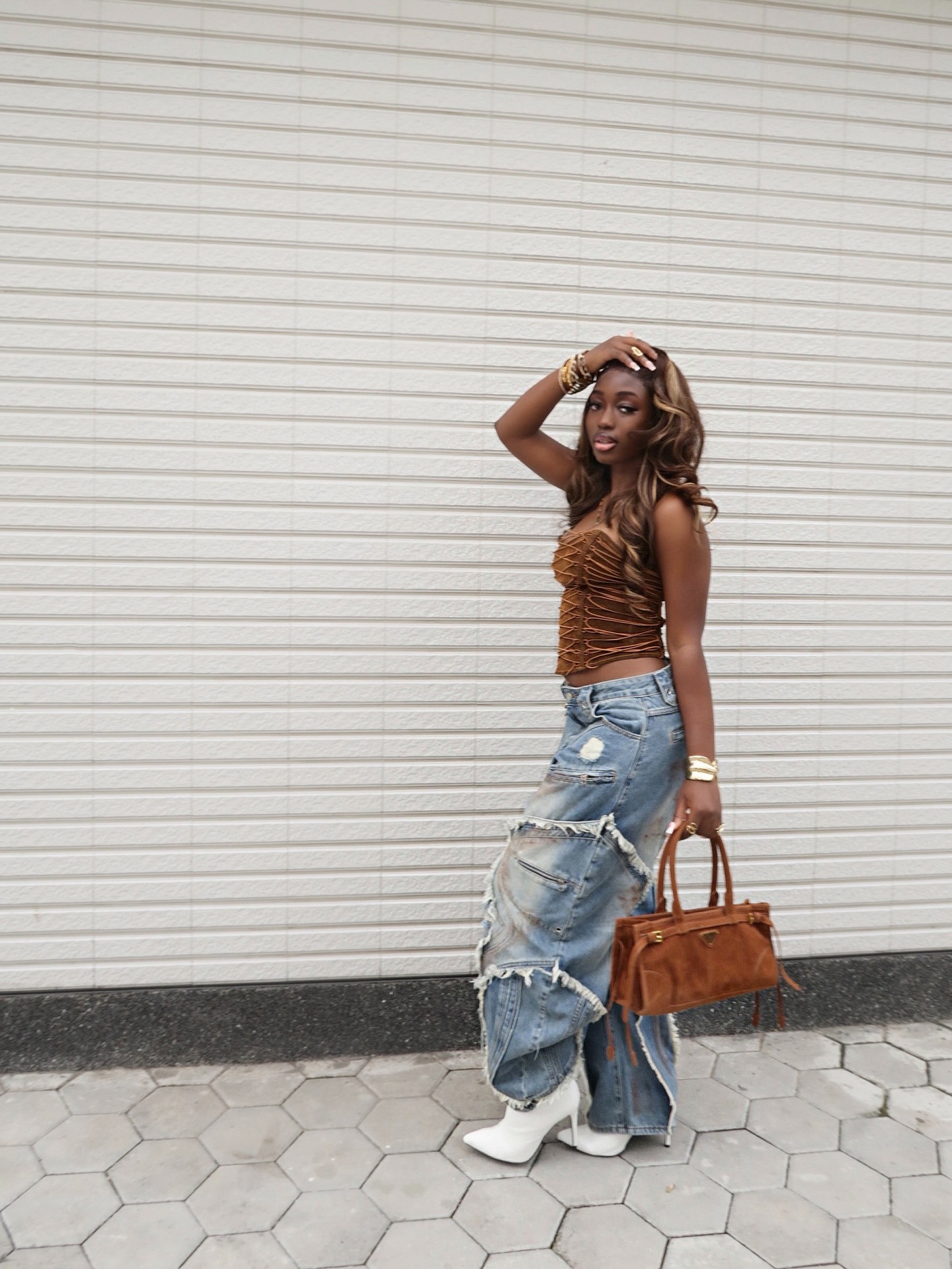Ripped Raw Edge Denim Jeans for Casual Streetwear