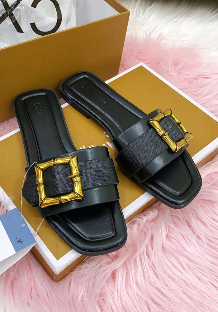 Flat Slide Sandals for Casual Summer Days
