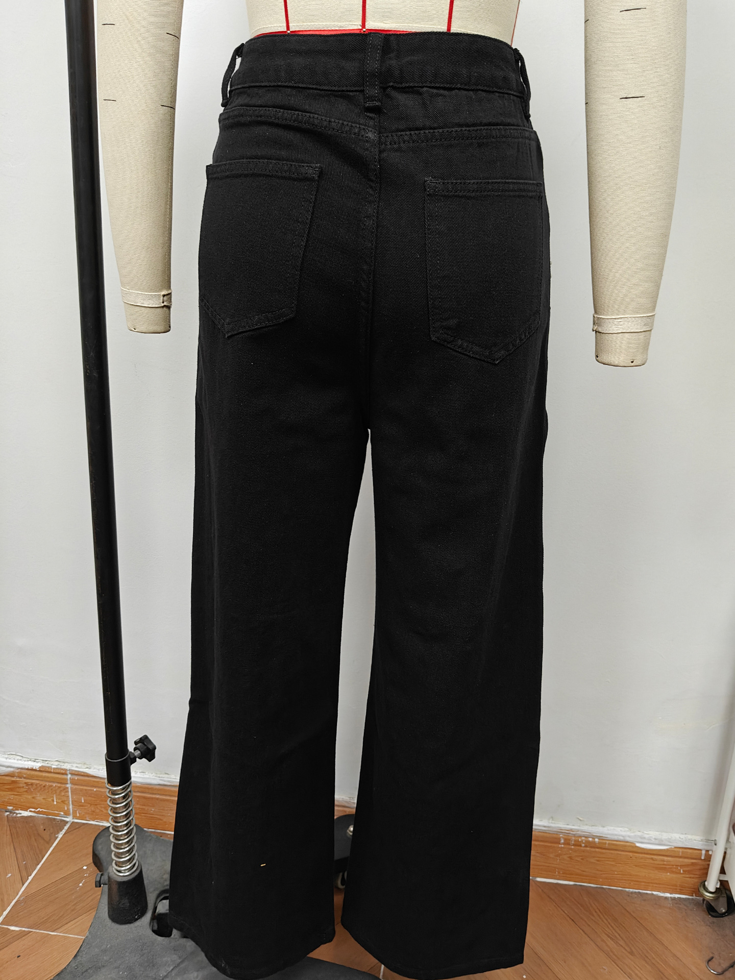 Beaded Denim Straight Leg Jeans for Casual Streetwear